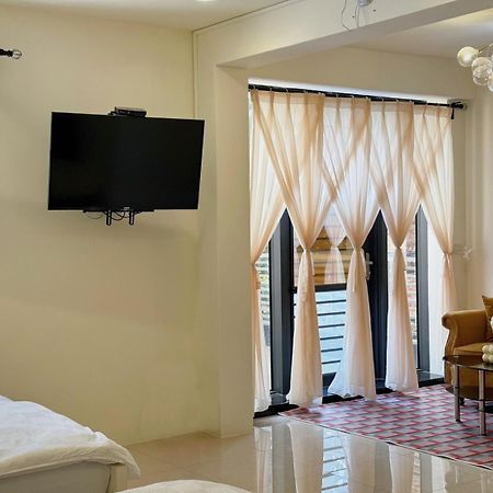 Kaohsiung Raifong Corner Homestay Exterior foto